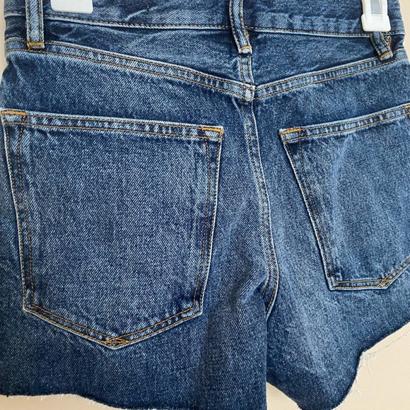 Denim shorts w/ distressed hem - Picture 6 of 7